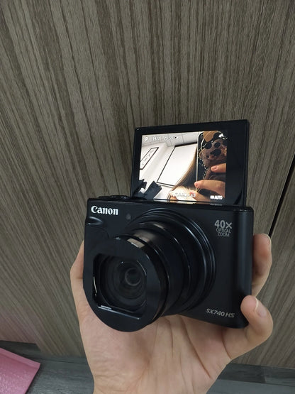 Canon PowerShot SX740 HS Zoom Lens 40x 20.30MP Black Compact Digital Camera