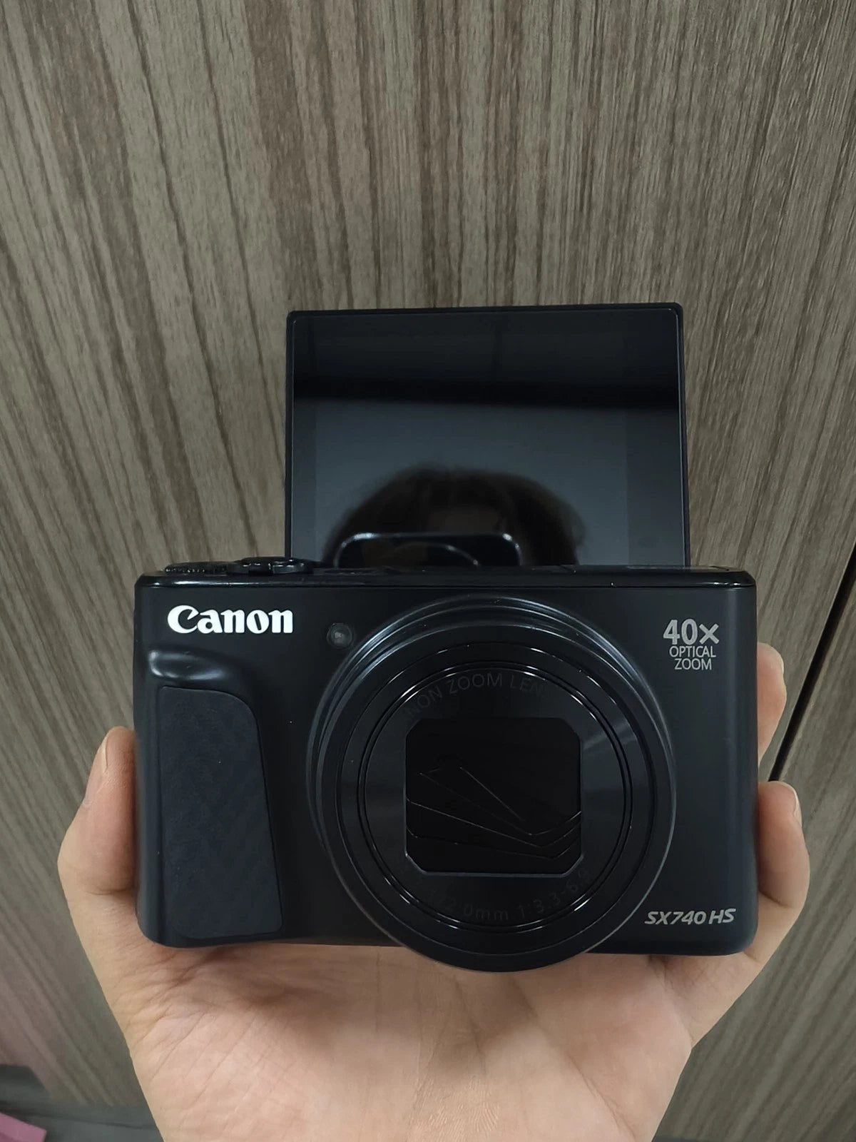 Canon PowerShot SX740 HS Zoom Lens 40x 20.30MP Black Compact Digital Camera