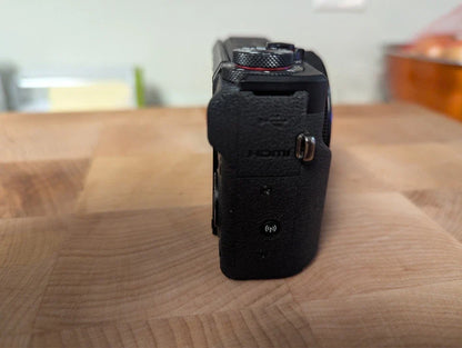 Canon PowerShot G7 X Mark lll - 20.1MP Point & Shoot Digital Camera - Black